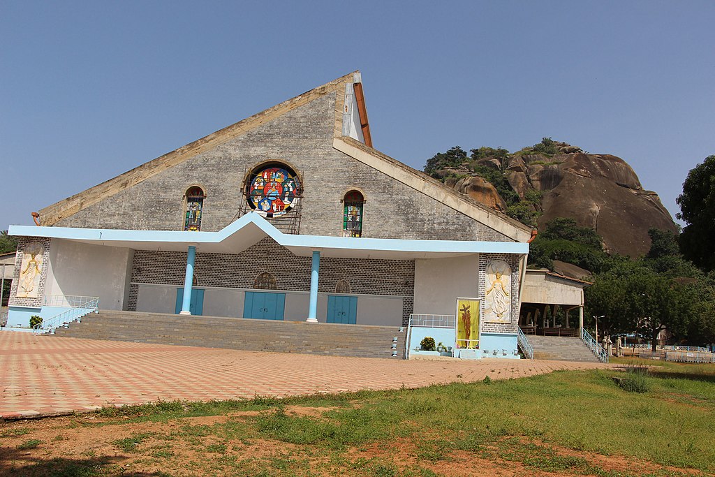 Grotte mariale Notre-Dame d’Arigbo à Dassa-Zoumè, lieu de pèlerinage au Bénin