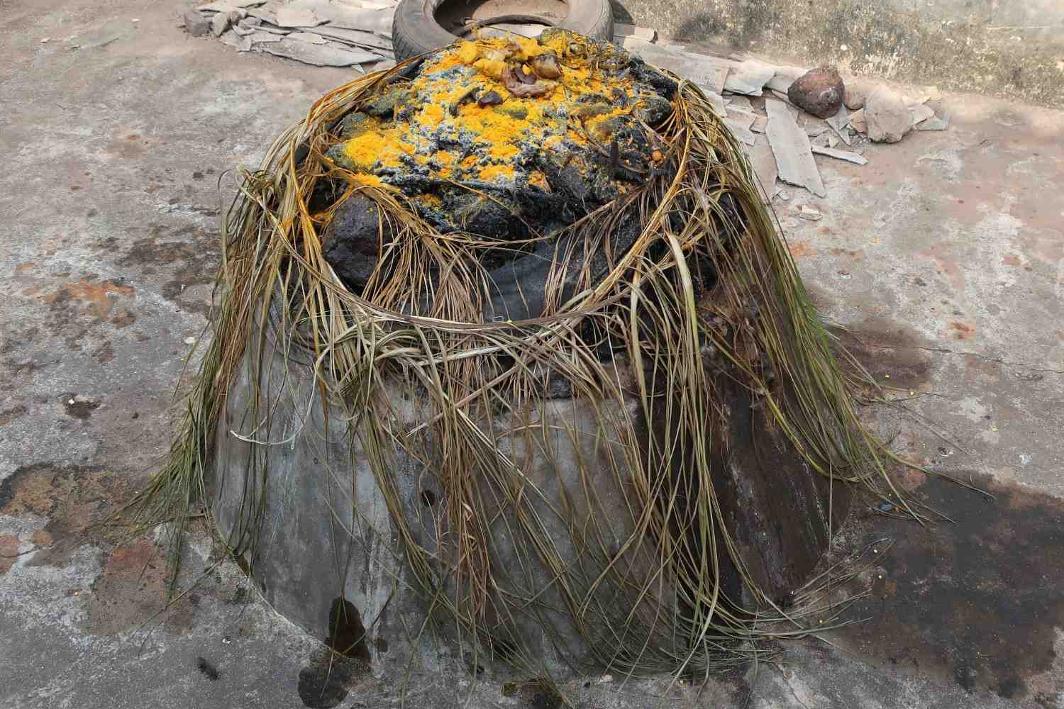 Autel Vodoun Legba à Abomey, gardien spirituel et symbole du patrimoine cultuel du Bénin