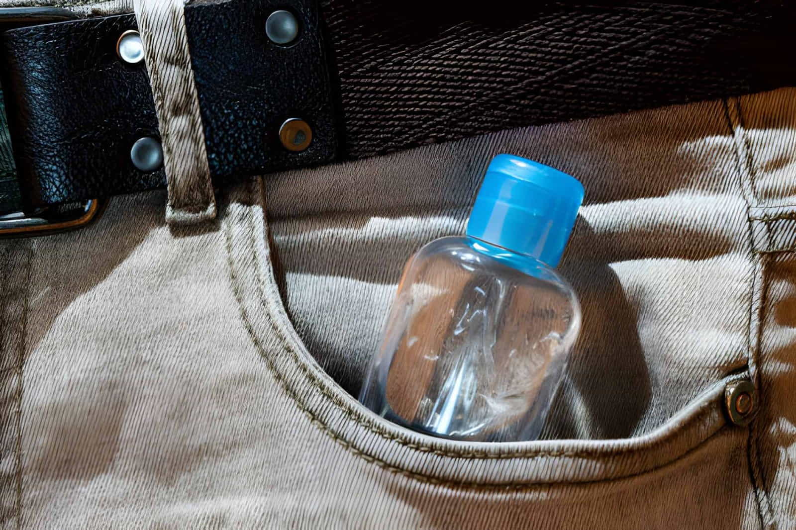 Gel hydroalcoolique format poche 100 ml pour marchés et transports en commun au Bénin