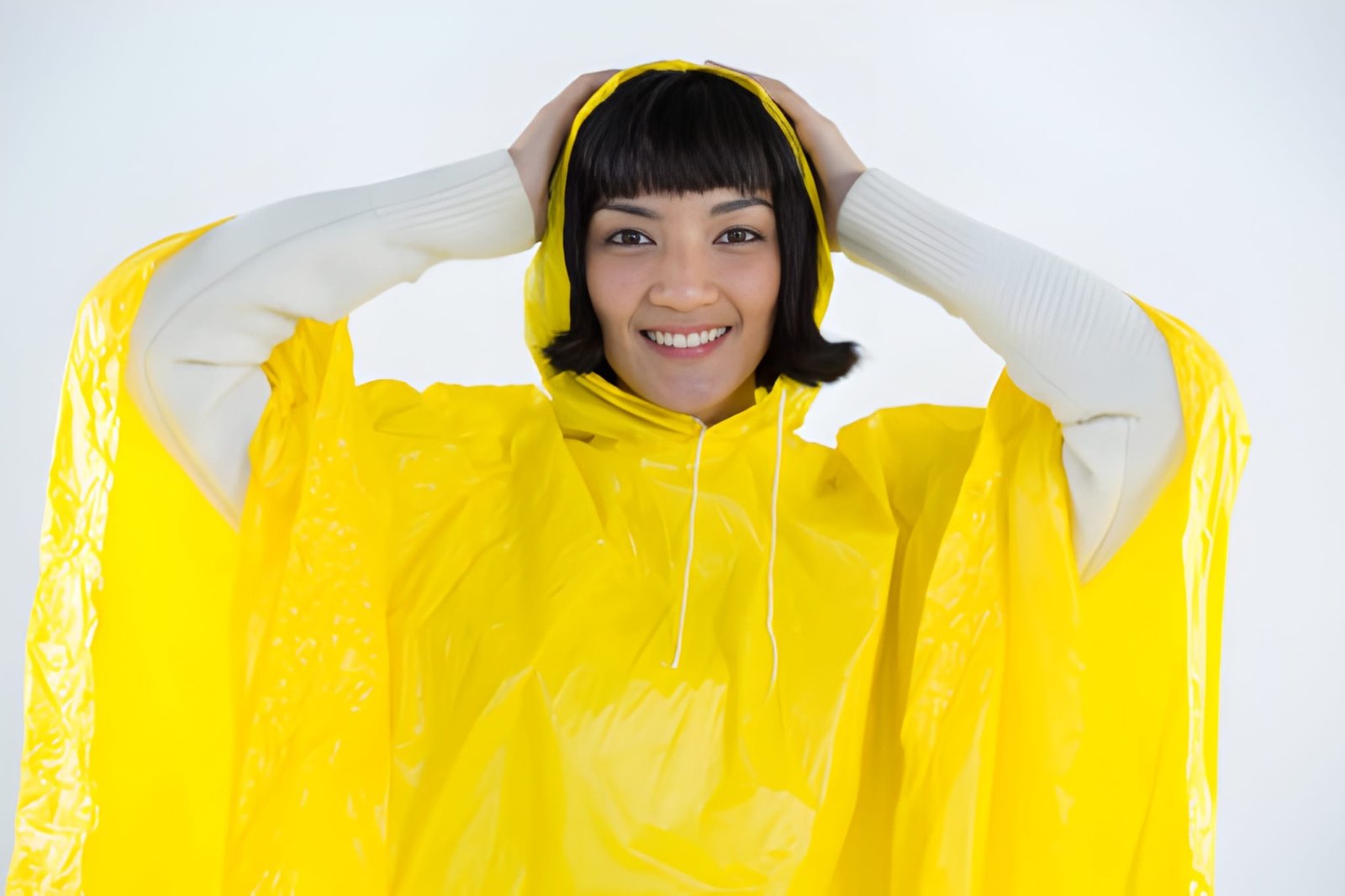 Poncho de pluie léger et pliable pour affronter la saison des pluies à Grand-Popo et dans l'Atacora
