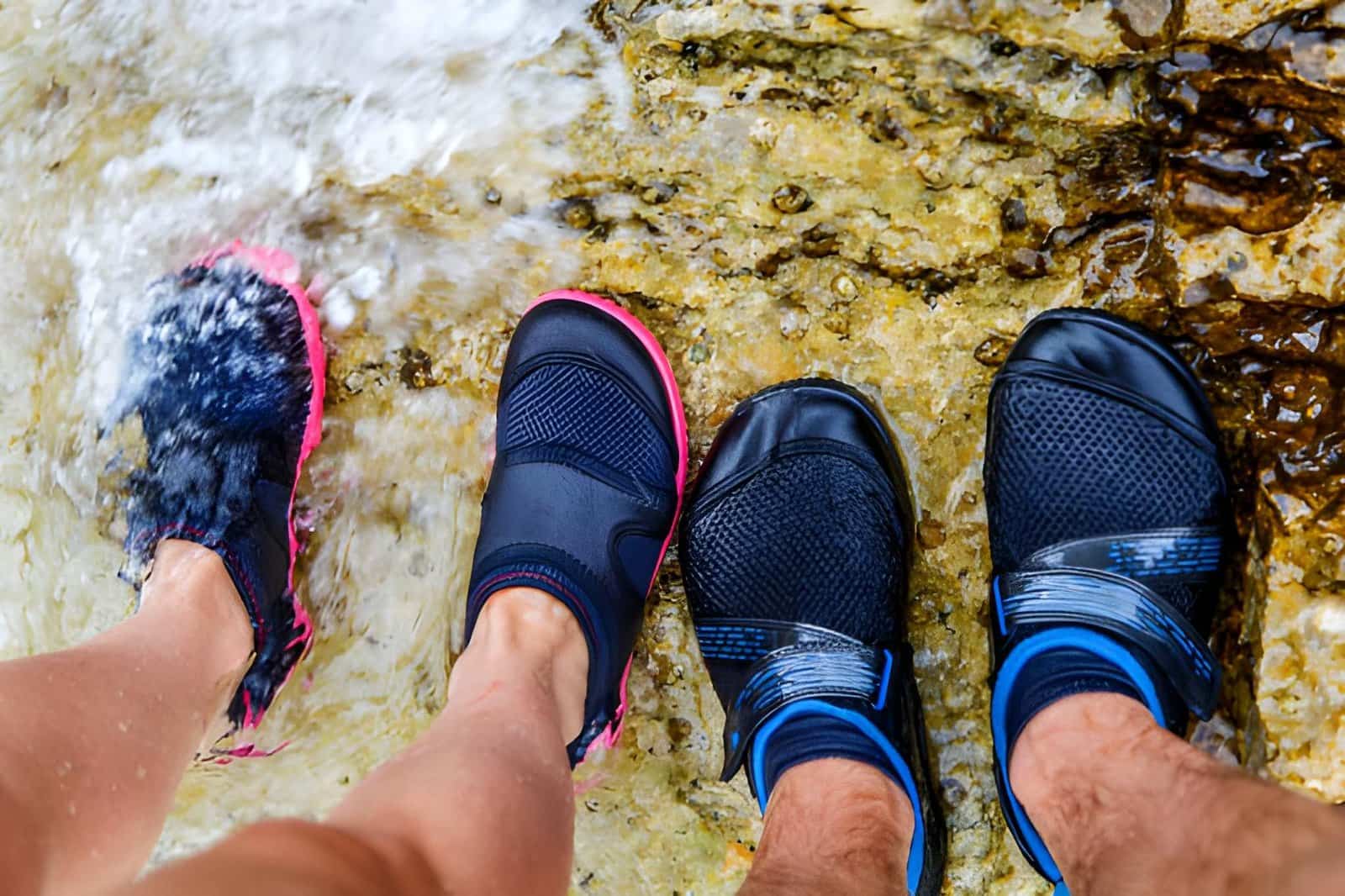 Sandales aquatiques néoprène adaptées aux embarcadères de Ganvié et aux rochers de la plage de Grand-Popo
